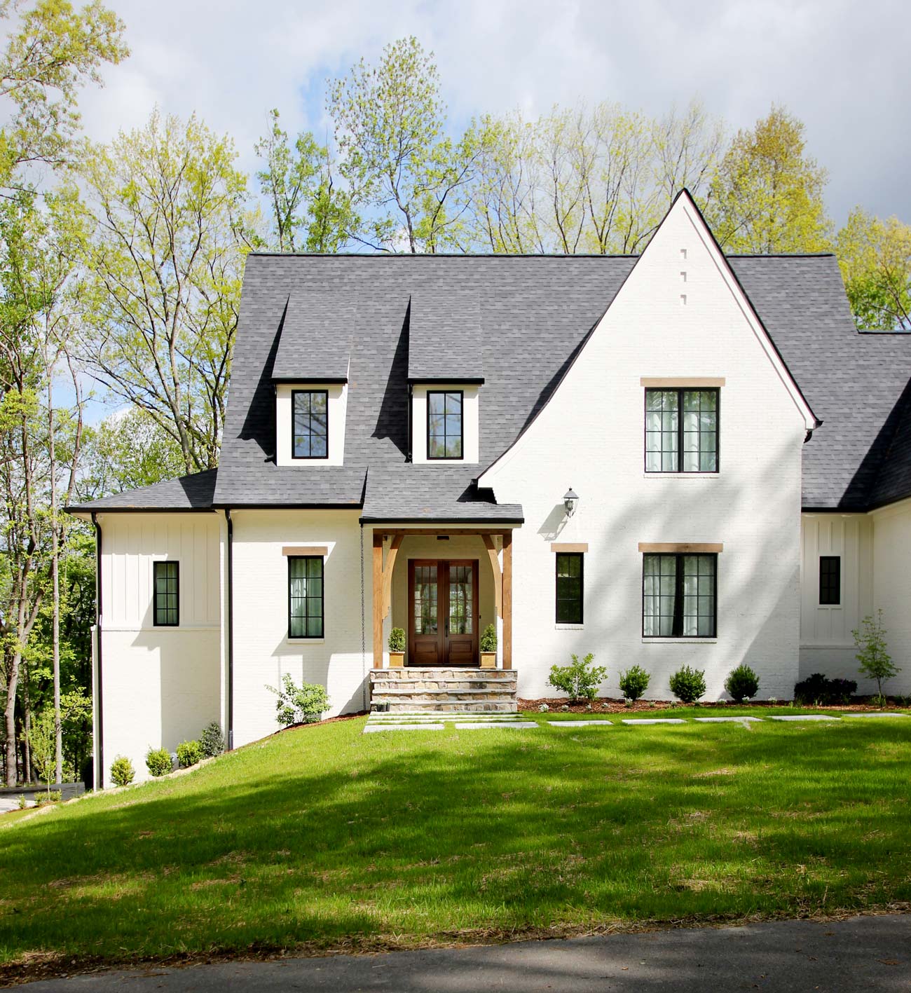 Choosing the Best White Paint for Your Exterior - BLOOM AND BABE