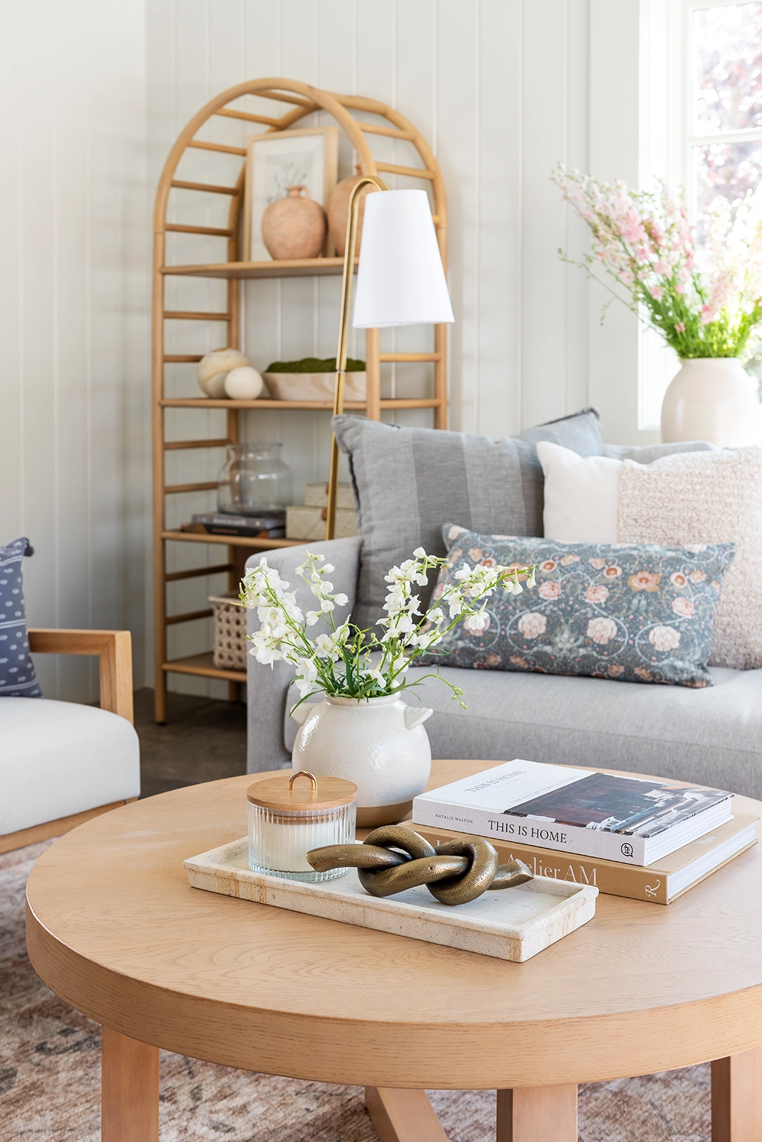 How to Easily Change Seasonal Decor for Spring & Summer with bloom and babe